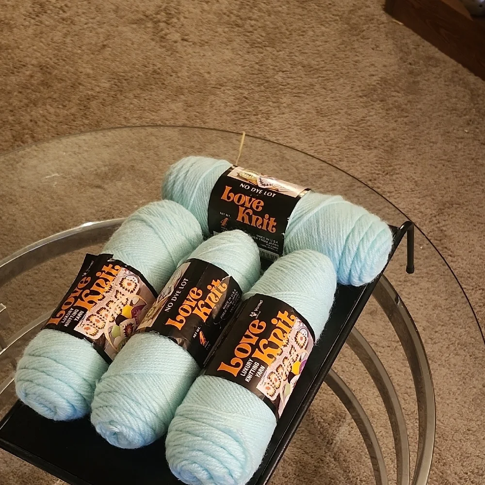 Light Blue Yarn Set - Picture 1 of 1